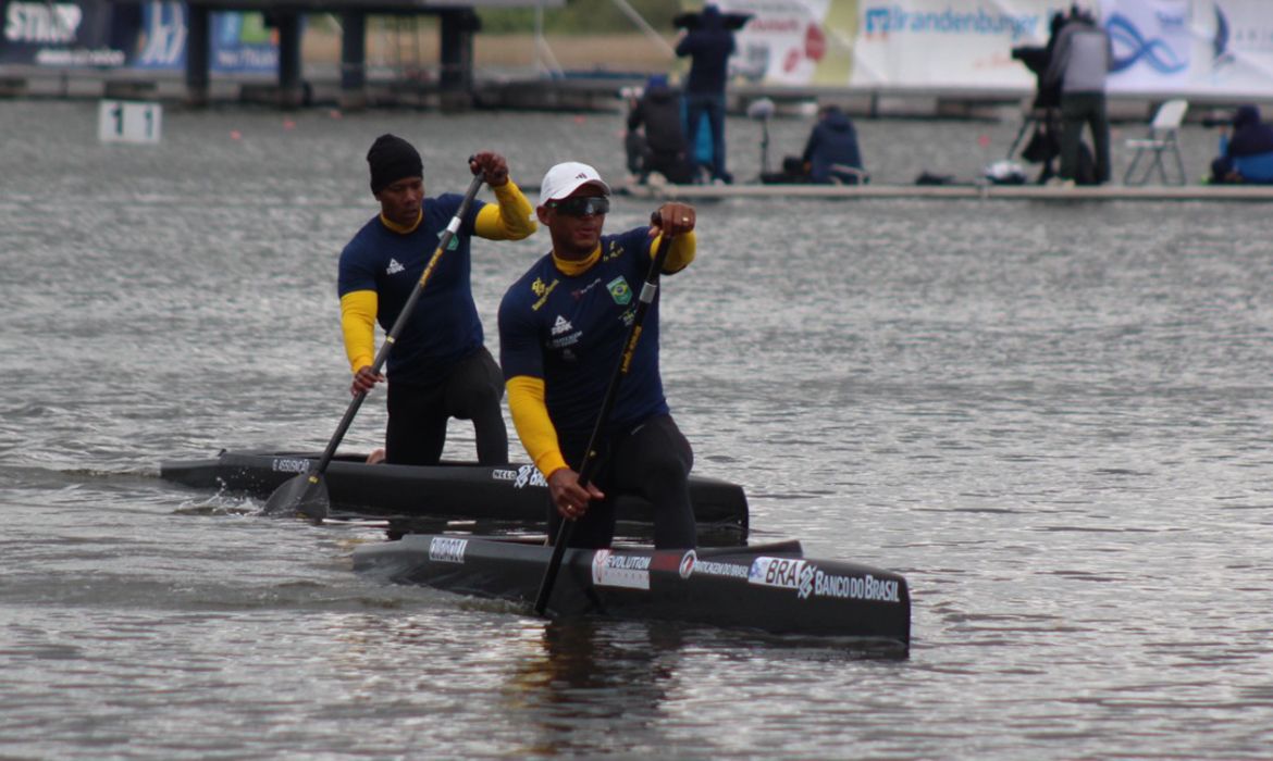 Brasil leva dois ouros na Copa do Mundo de canoagem e paracanoagem