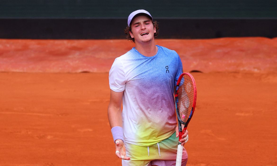 João Fonseca perde na estreia do Masters 1000 de Roma e é eliminado