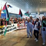 Manifestantes condenam tratamento policial a ativistas da flotilha