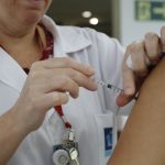 Turistas rumo à Copa devem estar alertas para vacina do sarampo