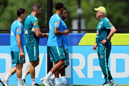 Ainda sem Raphinha, Brasil inicia preparação para as oitavas de final