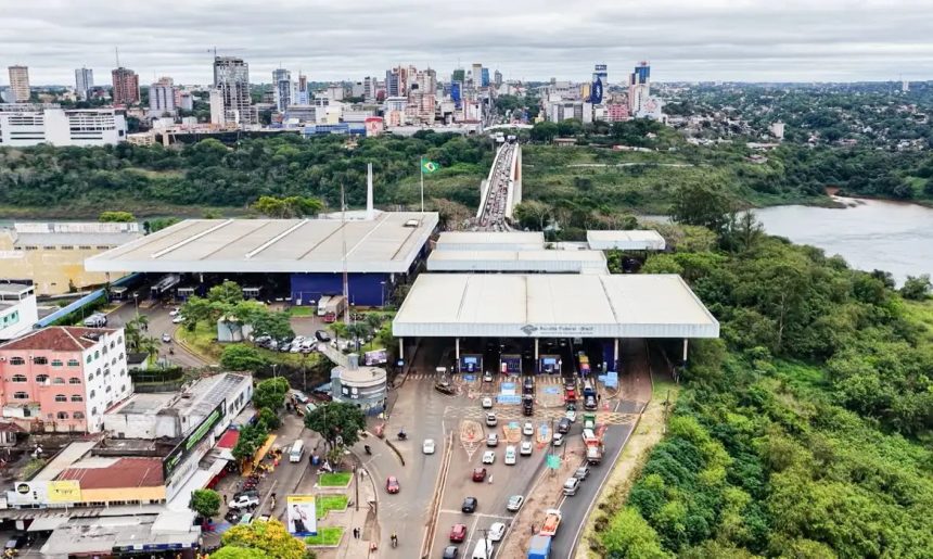 Brasil assina acordo que prevê perseguição policial além de fronteiras
