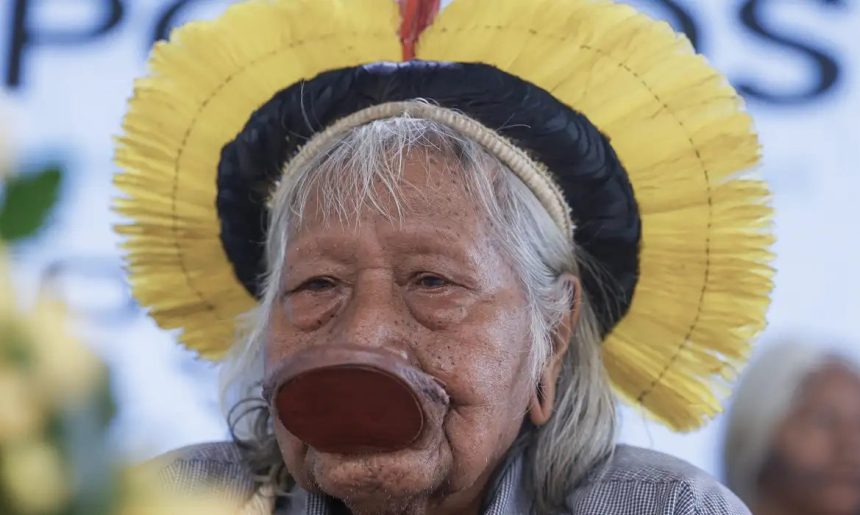 Cacique Raoni apresenta melhora, mas continua internado na UTI