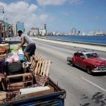 Cuba debate reformas econômica e social em meio ao bloqueio dos EUA