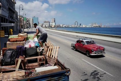 Cuba debate reformas econômica e social em meio ao bloqueio dos EUA