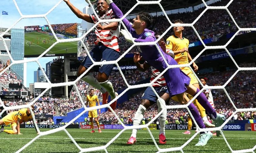 Estados Unidos batem a Austrália e ficam perto da classificação