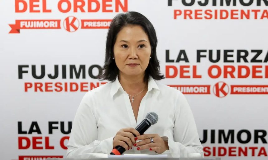Fujimori se aproxima da presidência do Peru e Sánchez convoca protesto