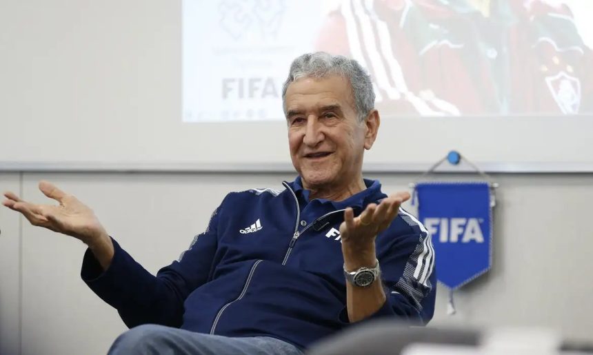Internado, Parreira passa por cirurgia no Rio de Janeiro