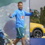 Neymar não viaja com seleção para Cleveland; segue em tratamento