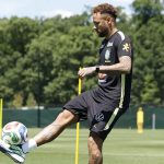 Neymar volta a treinar com a seleção a 2 dias do jogo contra o Haiti