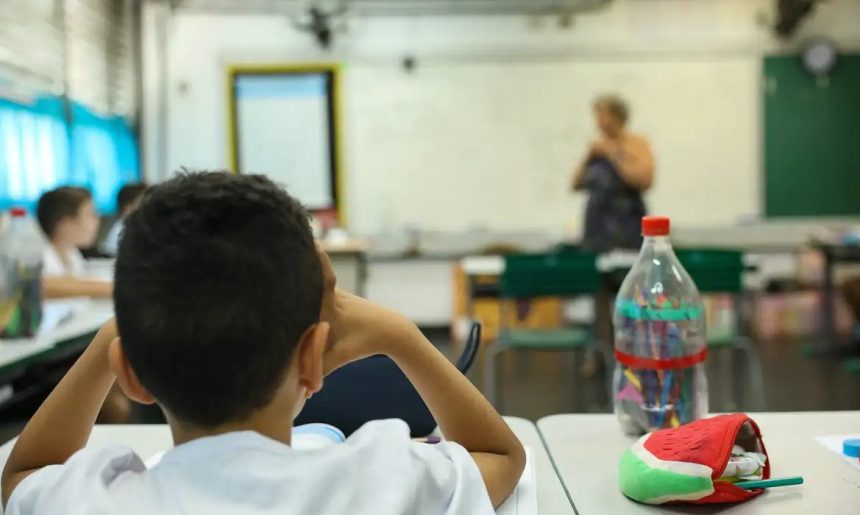 Prova Nacional Docente tem adesão de mais de 2 mil redes de ensino