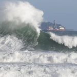 Ressaca atinge litoral do Rio e pode ter ondas de até 2,5 metros