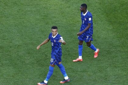 Mirando recordes de todos os tipos, França amplia status de favorita