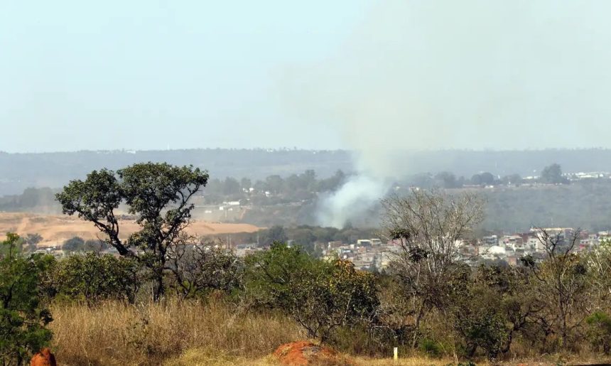 Plataforma mapeia como crise climática impede direito das crianças