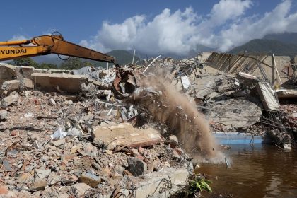 Sobe para 2.595 número de mortos em terremotos na Venezuela