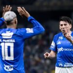 Cruzeiro vence Flamengo e Palmeiras agradece no Brasileirão