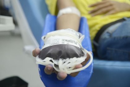 Doação de sangue: espera para quem fez tatuagem e piercing será menor