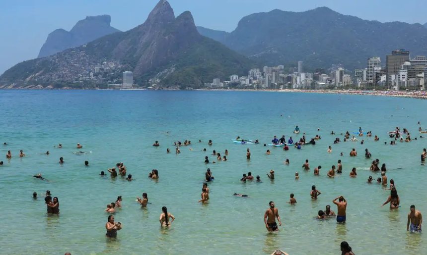 Marinha emite alerta de ressacas no litoral do Rio e de São Paulo