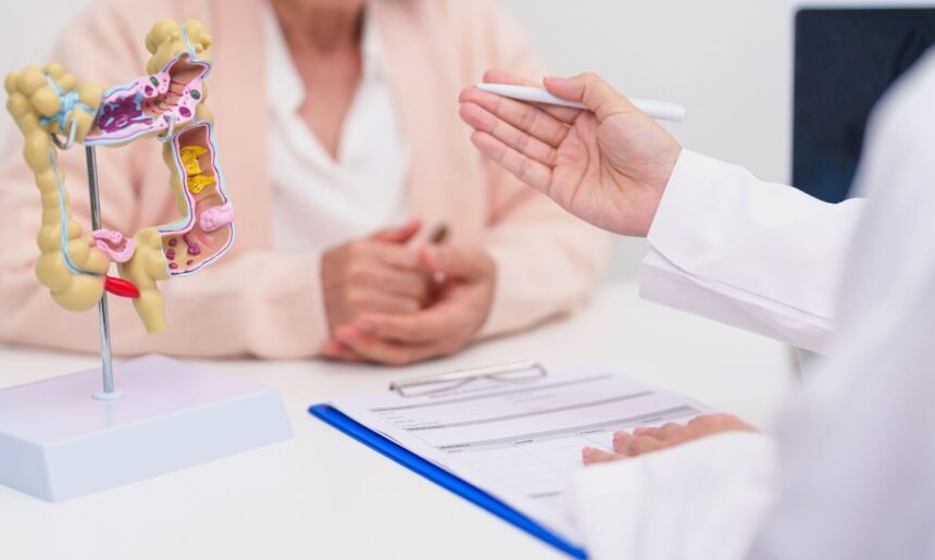 Pacientes com câncer colorretal têm medicamento aprovado pela Anvisa