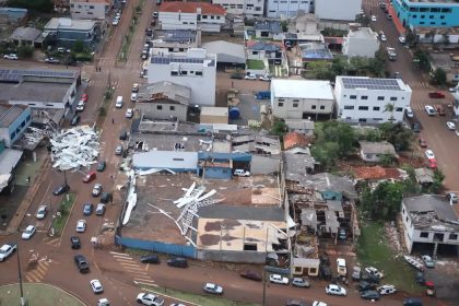 Passagem de ciclone-bomba pelo Rio Grande do Sul deixa um morto