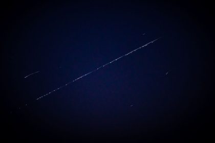 Proliferação de satélites põe em risco observações astronômicas