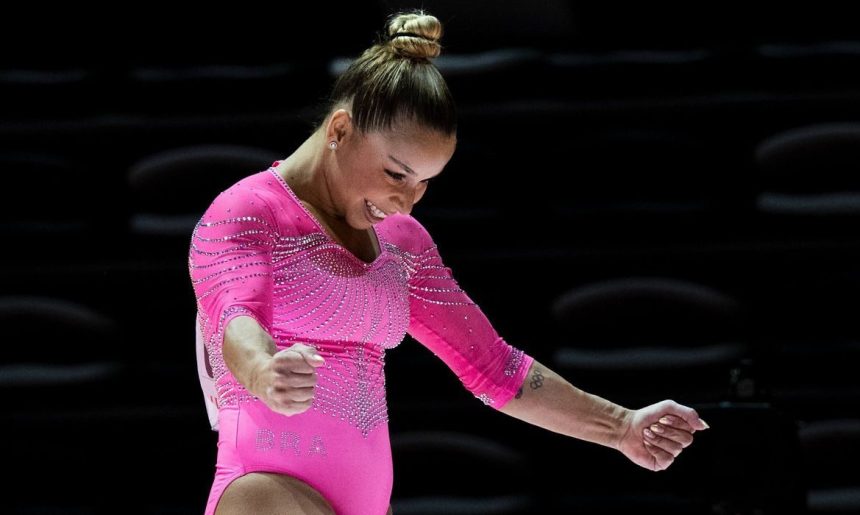 Flávia Saraiva é ouro nas assimétricas da Copa do Mundo de ginástica