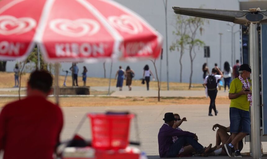 Inmet emite aviso vermelho para onda de calor em seis estados