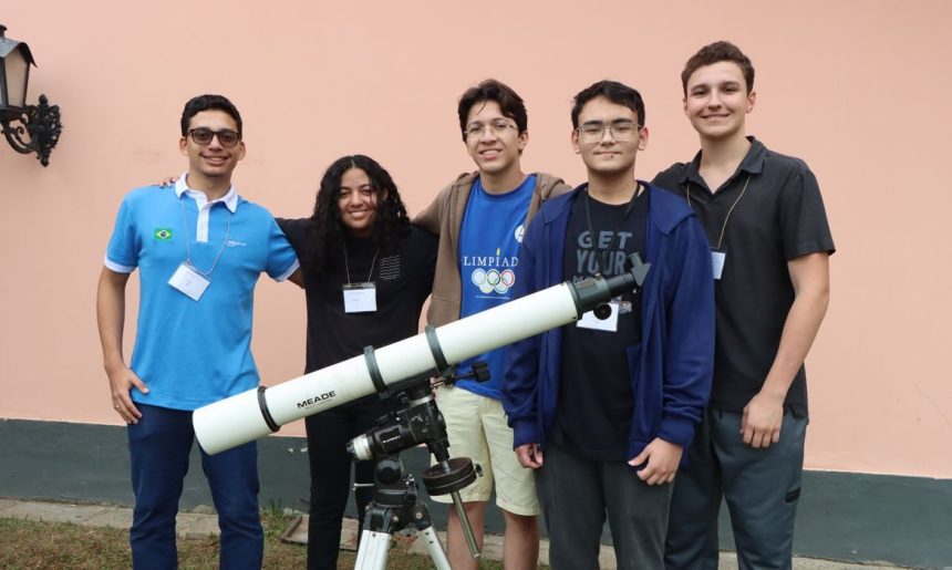 Olimpíada de Astronomia no Vietnã tem cinco estudantes brasileiros