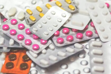 Anvisa proíbe lotes de medicamento para tratar câncer