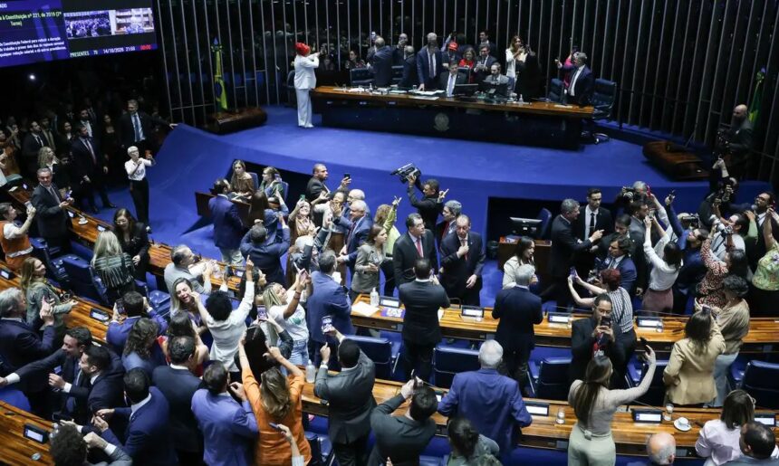 Imprensa estrangeira vê vitória de Lula em aprovação do fim da 6×1