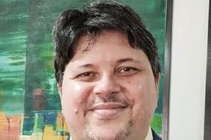 Jornalista brasileiro crítico a Milei é deportado da Argentina