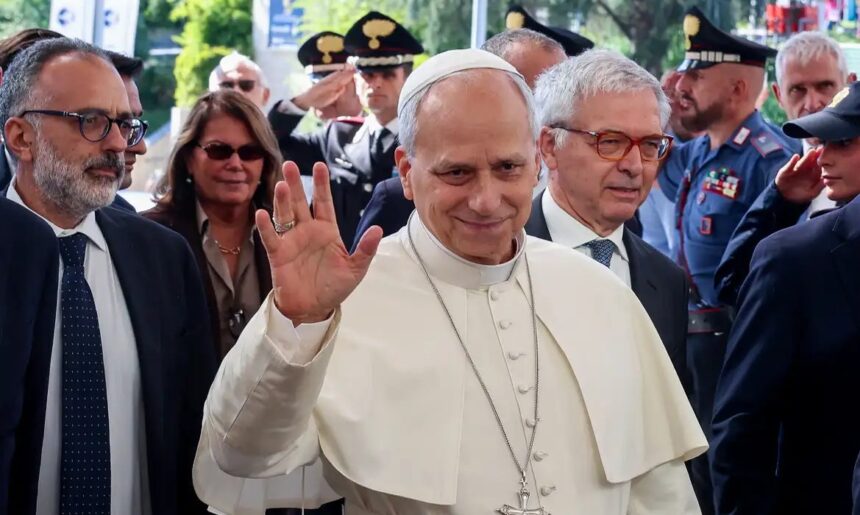 Papa não precisará de mais tratamento contra o câncer, dizem médicos